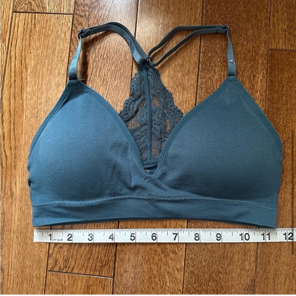 Padded lace racerback bralette - Picture 5 of 7